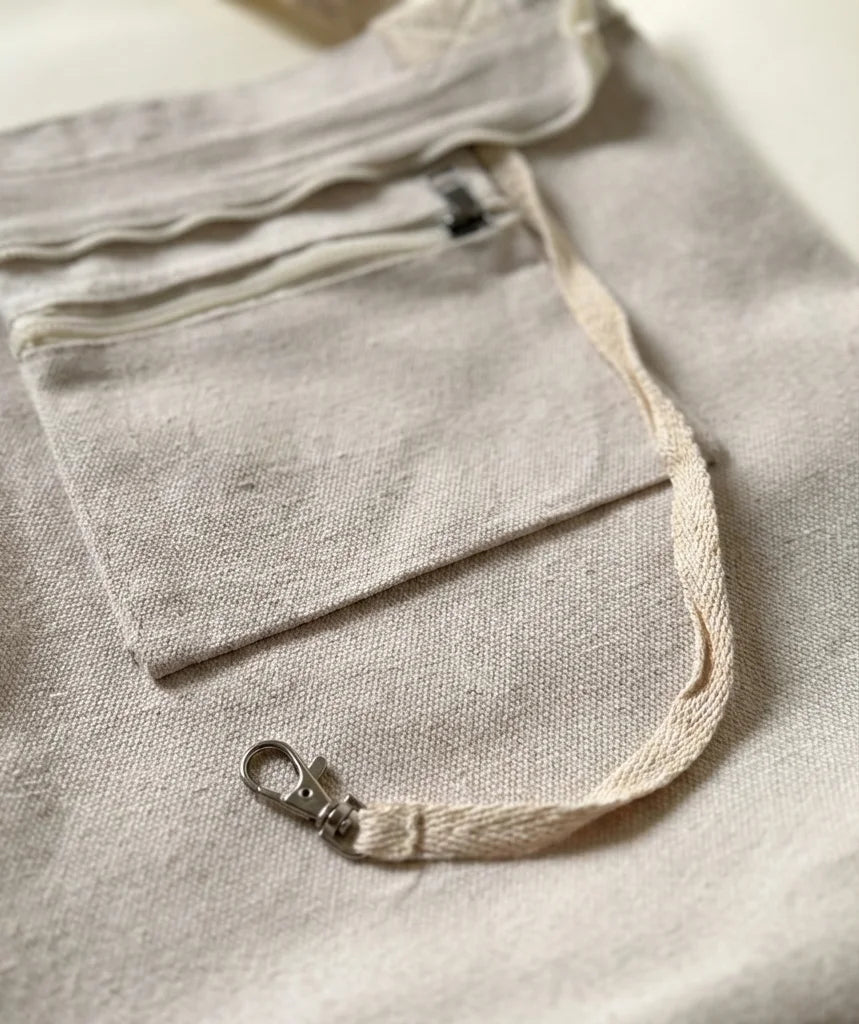 William Morris Honeysuckle - Tote Bag