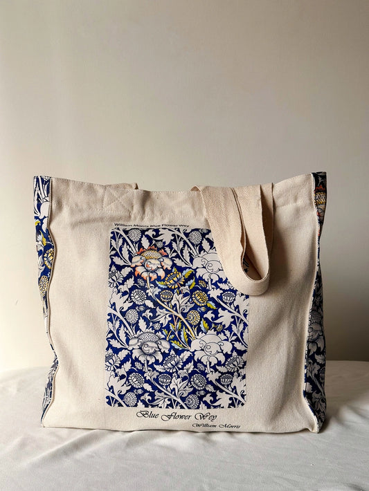 William Morris Blue Flower Wey - Tote Bag