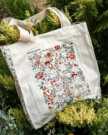 William Morris Red Rose - Tote Bag