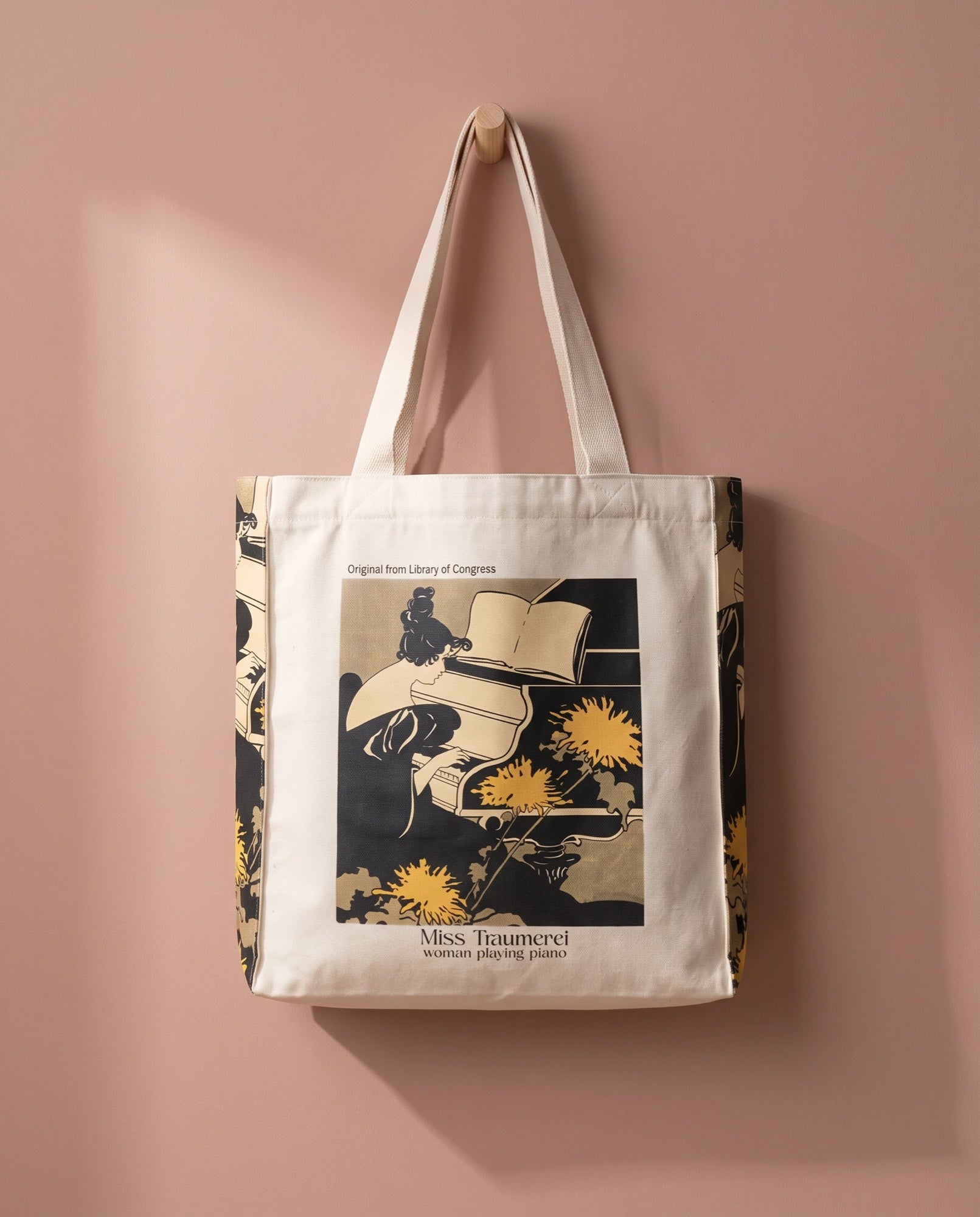 morris-albert-miss-traumerei-tote-bag Hero