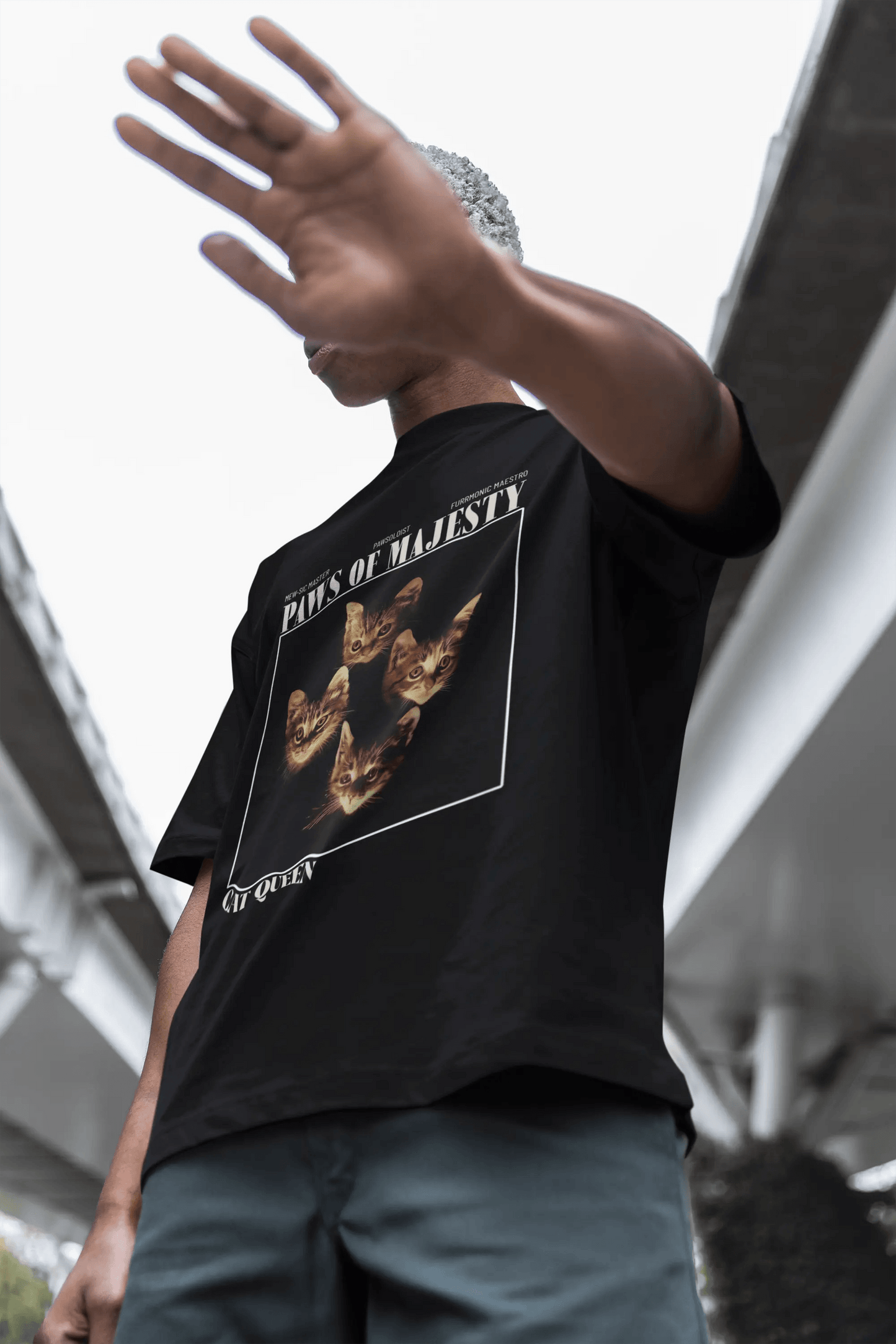 Cat Queen T-Shirt - Oversized T-Shirt | My Turtle