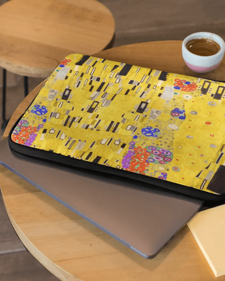 The Kiss Laptop Sleeve With Strap - Laptop Sleeve | My Turtle
