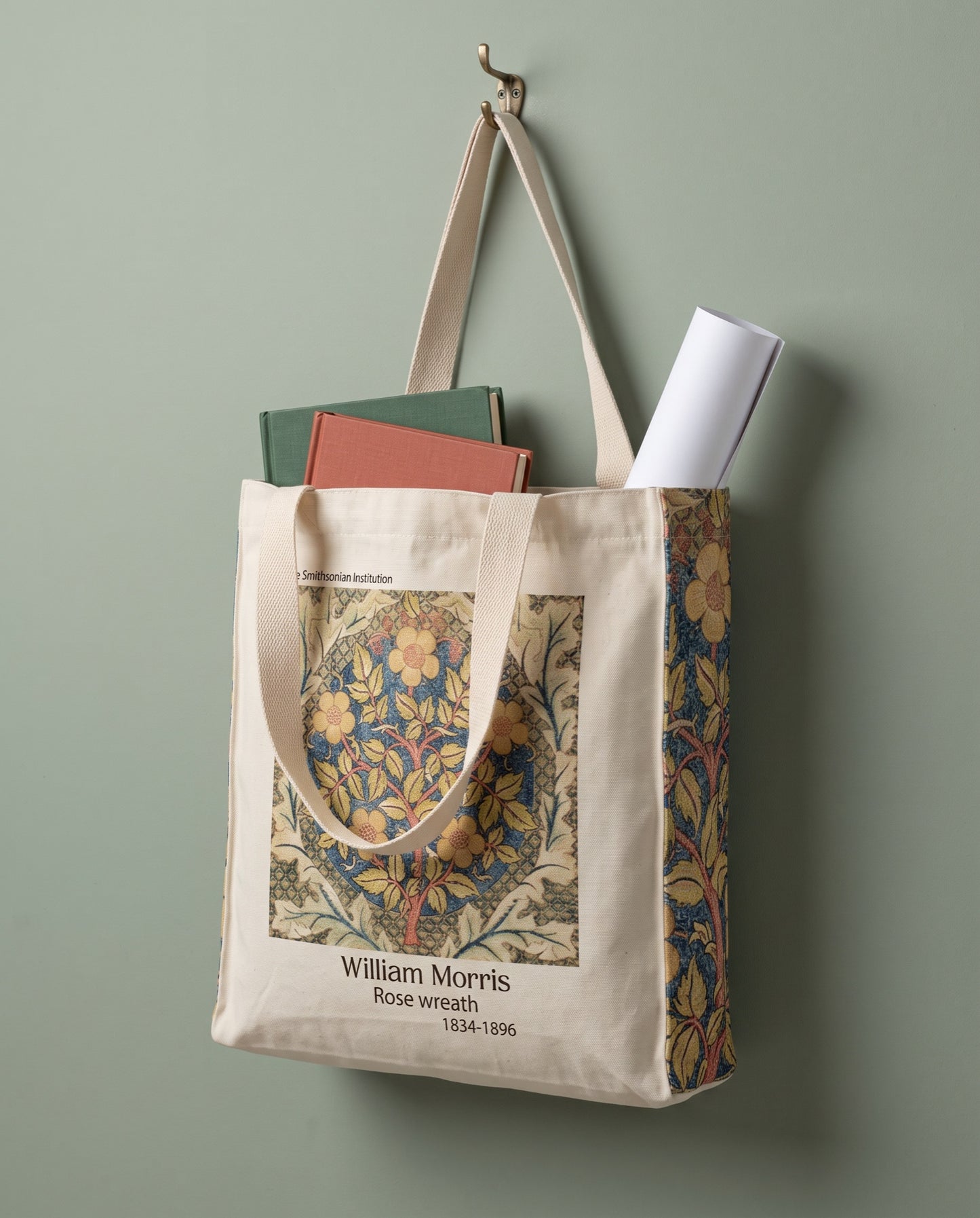 the-smithsonian-institution-william-morris-tote-bag What fits inside