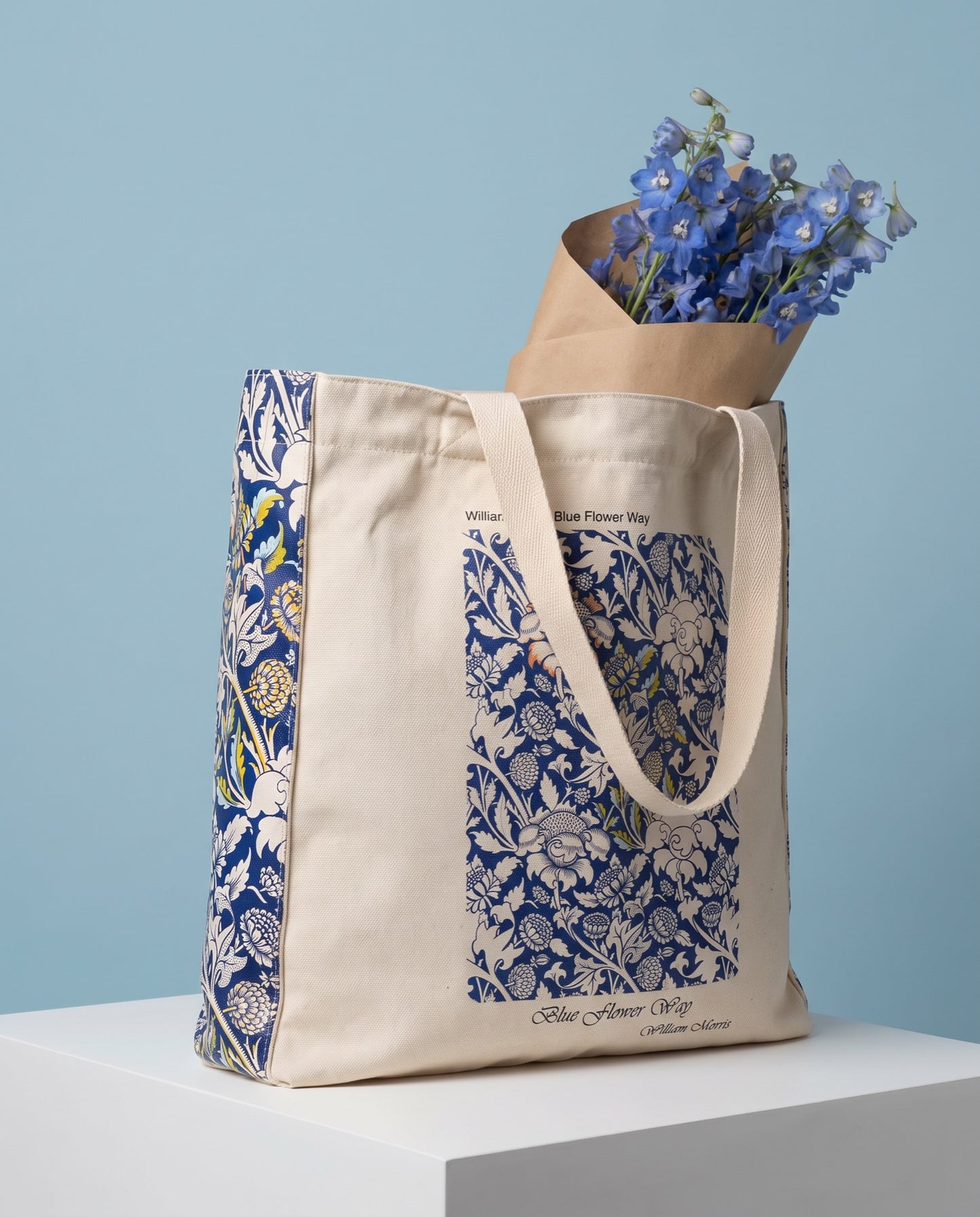 william-morris-blue-flower-wey-tote-bag What fits inside